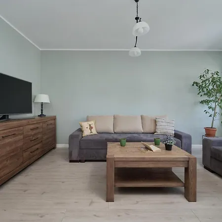 Elegant 1 Bedroom With Balcony In By Renters Wroclaw