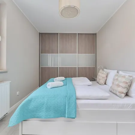 Appartement Elegant 1 Bedroom With Balcony In By Renters Wrocław